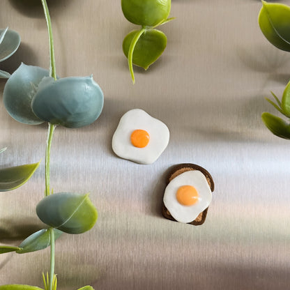 Egg Magnet